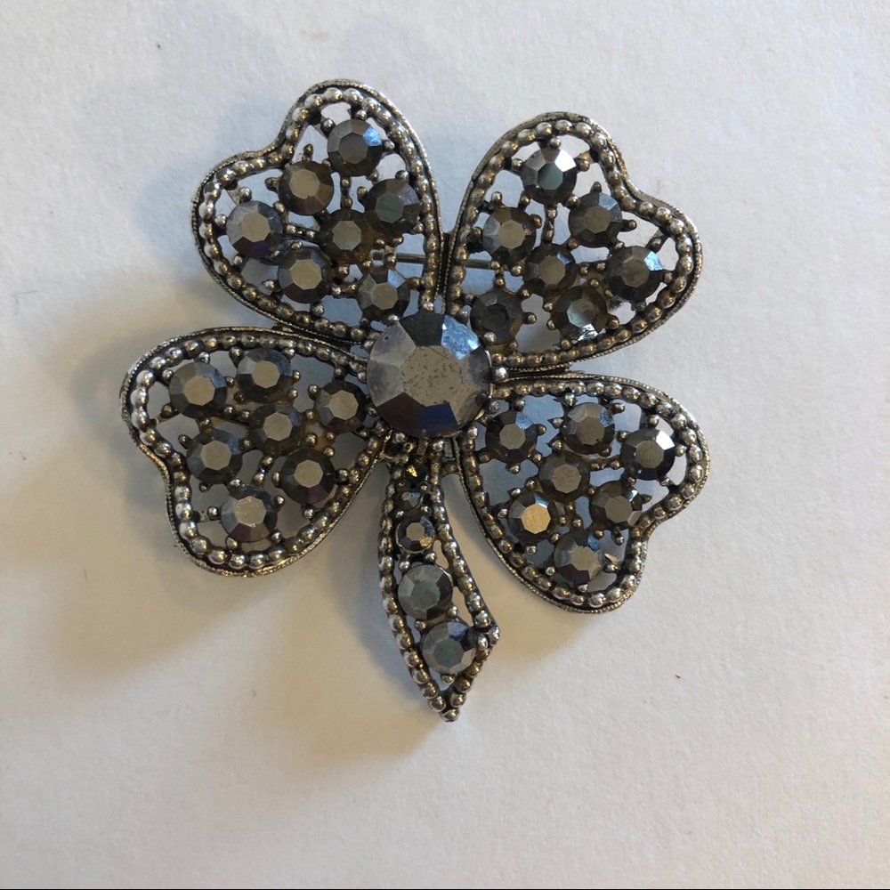 Weiss Vintage clover brooch